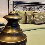 La Casita De El Castillo *