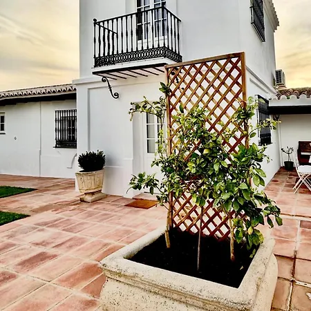 La Casita De El Castillo