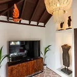 La Casita De El Castillo فوينخيرولا