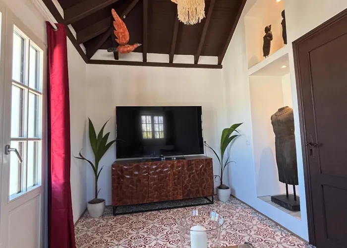 La Casita De El Castillo